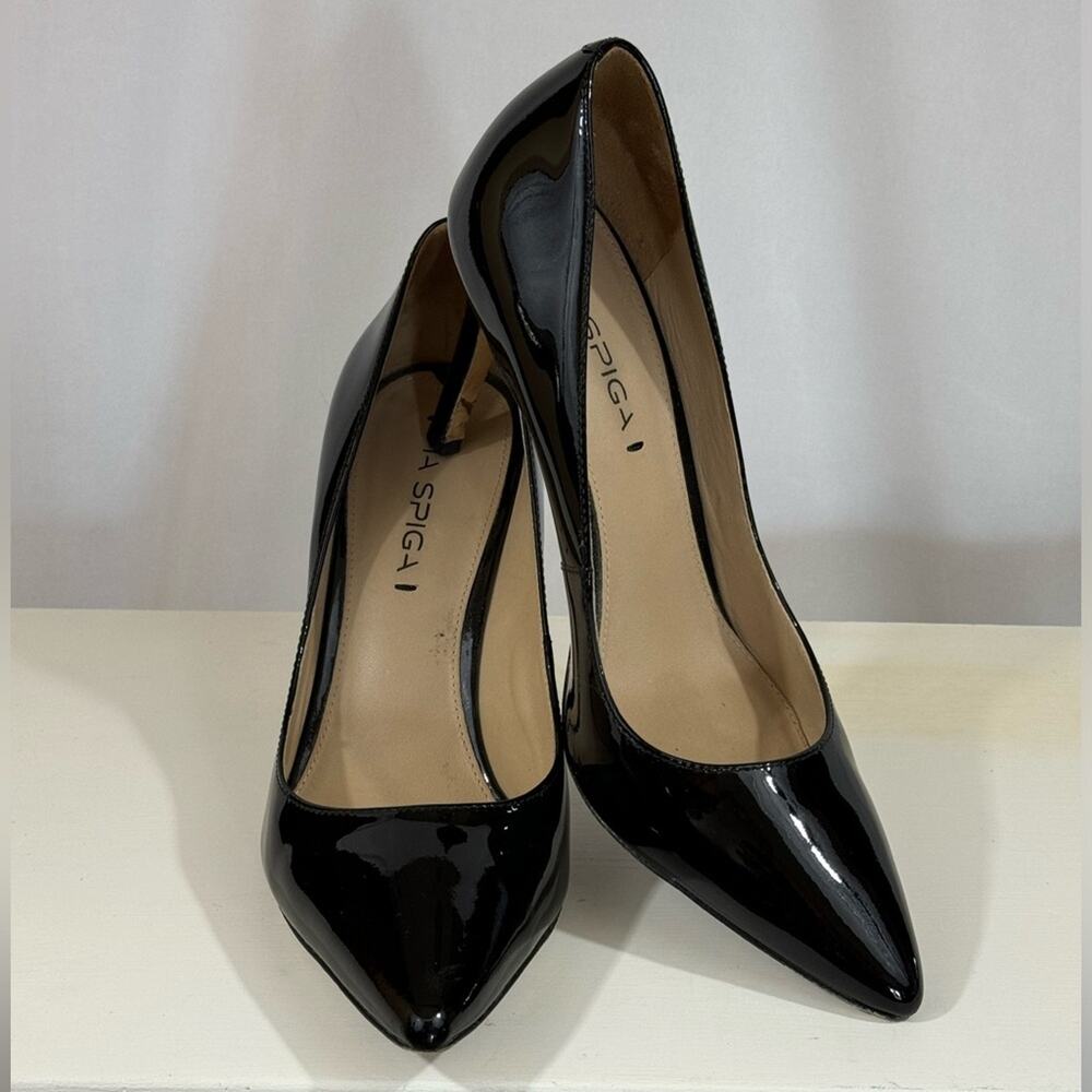 Via Spiga Black Patent Leather pumps